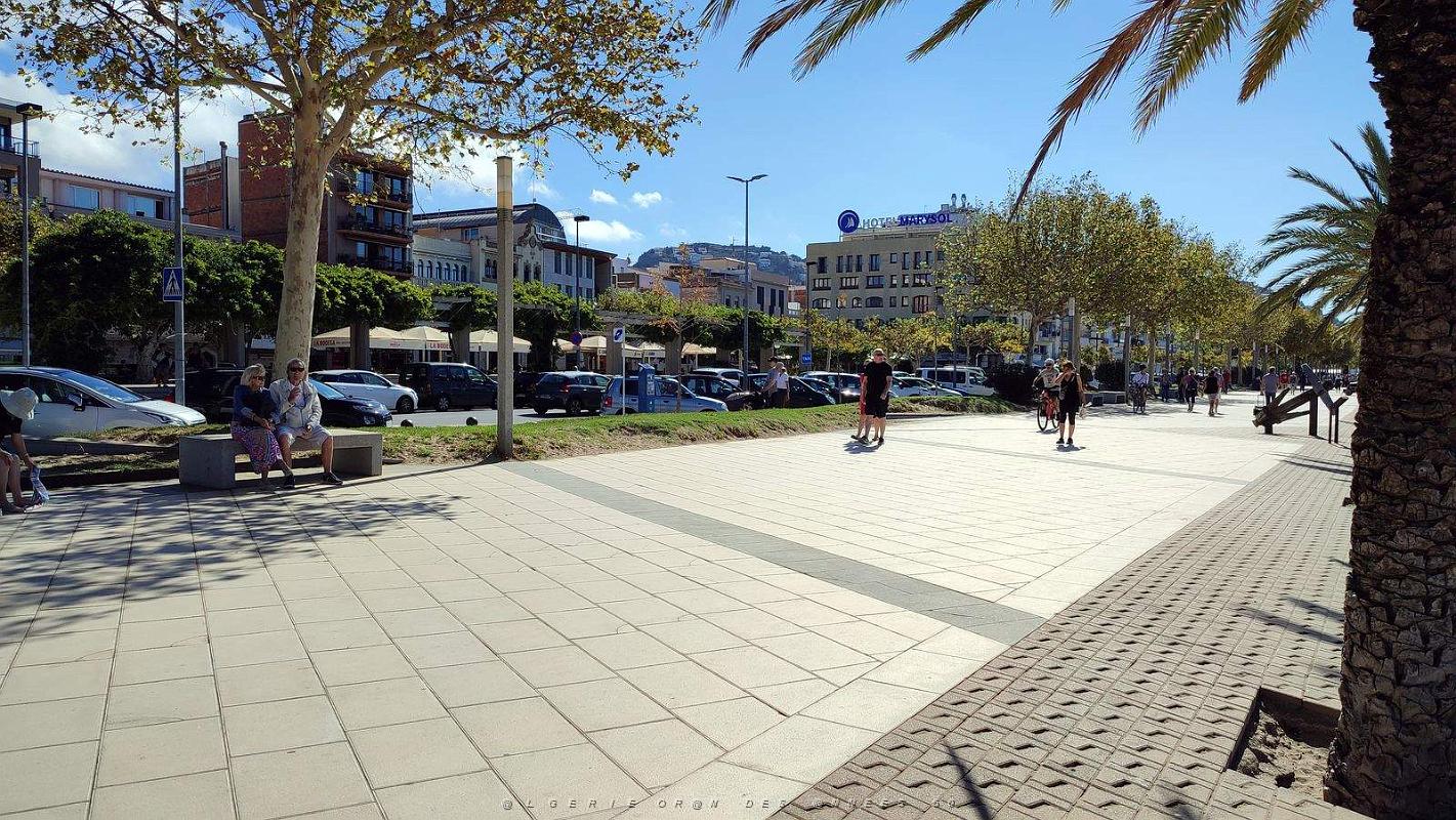 59 - Rosas - Paseo Maritime et Plage Nova.jpg